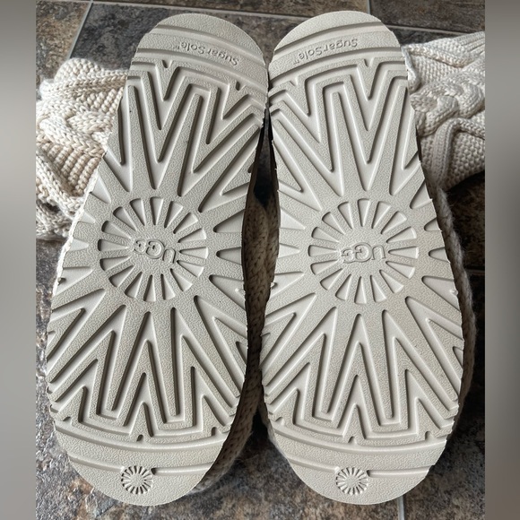 UGG Classic Tall Chunky Knit Boots- Natural, Women’s Size 8 - Picture 7 of 8